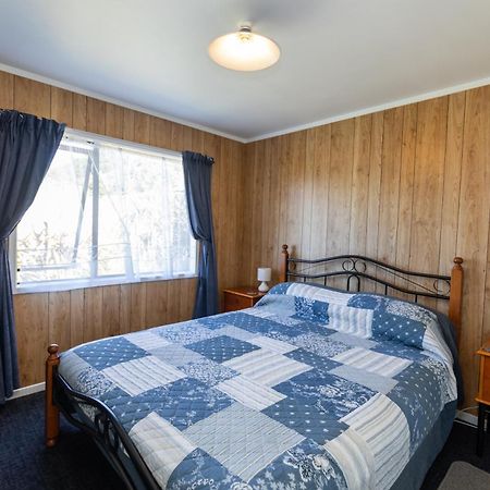 Tryphena Aotea Lodge Great Barrier חדר תמונה